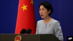 «Китай рішуче виступає проти безпідставних звинувачень і політичних маніпуляцій», – сказала речниця МЗС Китаю