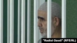 Джалолиддин Махмудов в зале суда. Архивное фото