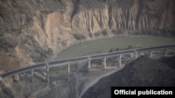 Түндүк-Түштүк альтернативдүү жолу.