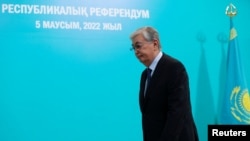Касым-Жомарт Токаев после голосования в столице на референдуме по изменению Конституции. 5 июня 2022 года