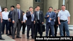 Акылбек Жапаров.