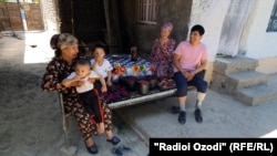 Темурали Наврузов в кругу семьи