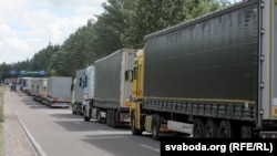 Фуры на мяжы, архіўнае фота