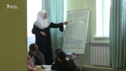  "Диний лагерлердеги"  кыздар үчүн ким жооптуу? 