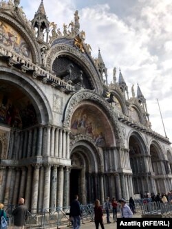 Венеция күренеше