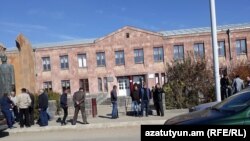 Ախուրյանի ընտրատեղամասերից մեկը