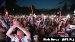 Агітацыйны пікет Сьвятланы Ціханоўскай у Гомлі