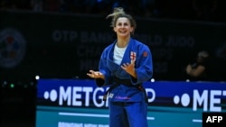 Этер Липартелиани