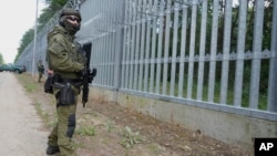 Польскія жаўнеры на мяжы зь Беларусьсю, архіўнае фота