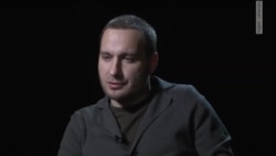 Алтарь Божий, алтарь политических побед, алтарь поэзии, - можно ли служить всем трем?