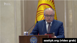 Өмүрбек Текебаев, Жогорку Кеңештин төрагасы.