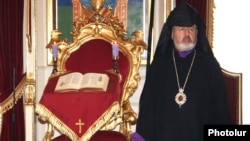 Պոլսո Հայոց պատրիարքի փոխանորդ Արամ Աթեշյան, արխիվ