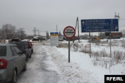 КПВВ Майорськ на межі з непідконтрольною територією Донеччини