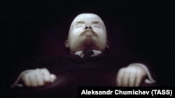 Lenin, and nearly all the others, wanted to be buried.