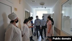 Ռուսաստանցի բժիշկների պատվիրակությունը Աբխազիայի հիվանդանոցներից մեկում, հուլիս, 2020թ․