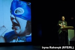 Майбутні цілі Британської Ради – збільшити кількість митців з інвалідністю, які отримуватимуть замовлення і виступатимуть у Європі на найвищому рівні, зокрема у основних галереях і закладах