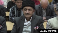 Шукри Ахтемов, яндырылган авылда исән калганнарның берсе