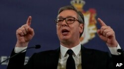 Виключаючи будь-яке зовнішнє розслідування, Вучич сказав 2 січня, що вибори в Сербії є «справою [сербських] державних установ»