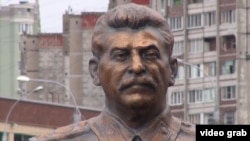 İosif Stalinin heykəli, Rusiya