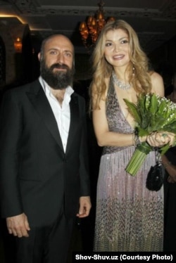 Гүлнара Каримова түркиялык атактуу актер Халит Эргенж менен. 2012-жыл.