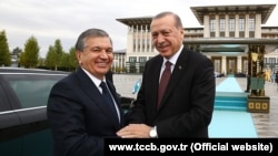 Түрк-өзбек лидерлеринин Анкарадагы жолугушуусу, 25-октябрь.