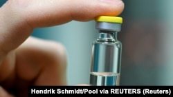 Коронавируска каршы вакцина. Иллюстрациялык сүрөт.