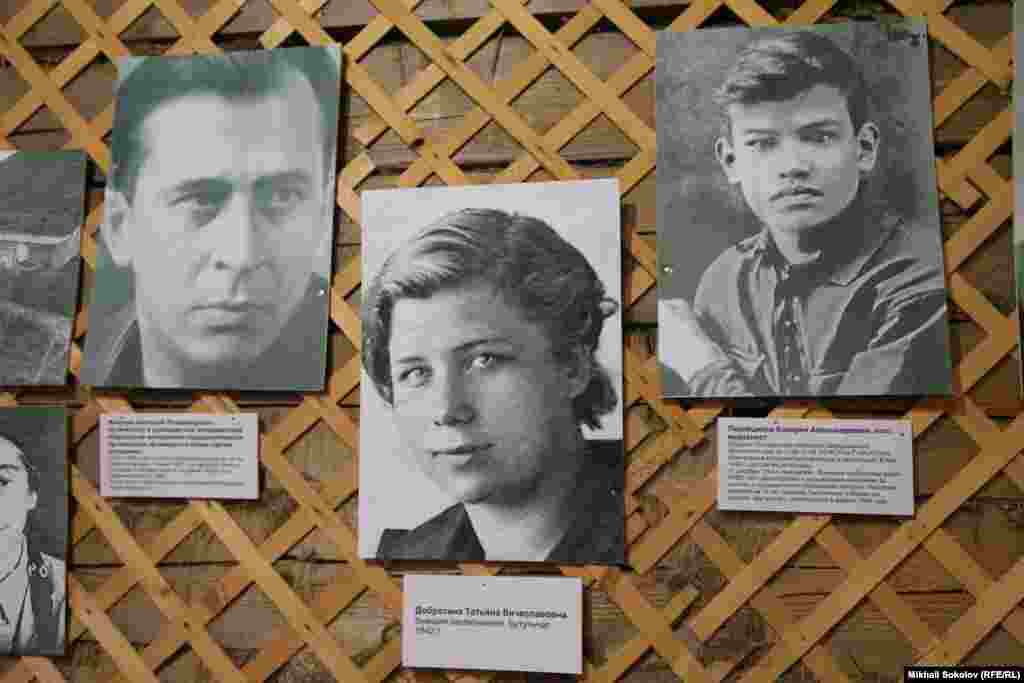 Узники уранового рудника &quot;Бутыгычаг&quot; на Колыме. Слева - писатель Анатолий Жигулин. Осужден за создание Коммунистической партии молодежи.