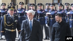 Чех Республикасынын президенти Петр Павел жана Украинанын лидери Владимир Зеленский, Прага, 4-май, 2025-жыл.