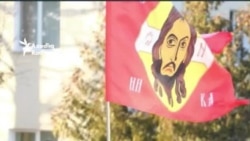 Belarusda uşaqlar Rusiya İmperiyası bayraqları ilə addımlayırlar