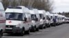Ռուսաստան - Շտապ բուժօգնության ավտոմեքենաներ մերձմոսկովյան հիվանդանոցներից մեկի մոտ, ապրիլ, 2020թ.