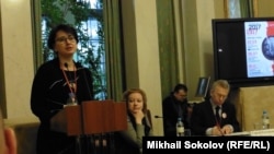 Выступает Оксана Орачева