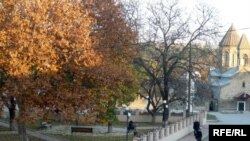 Какие-то продвижения в области восстановления происходят