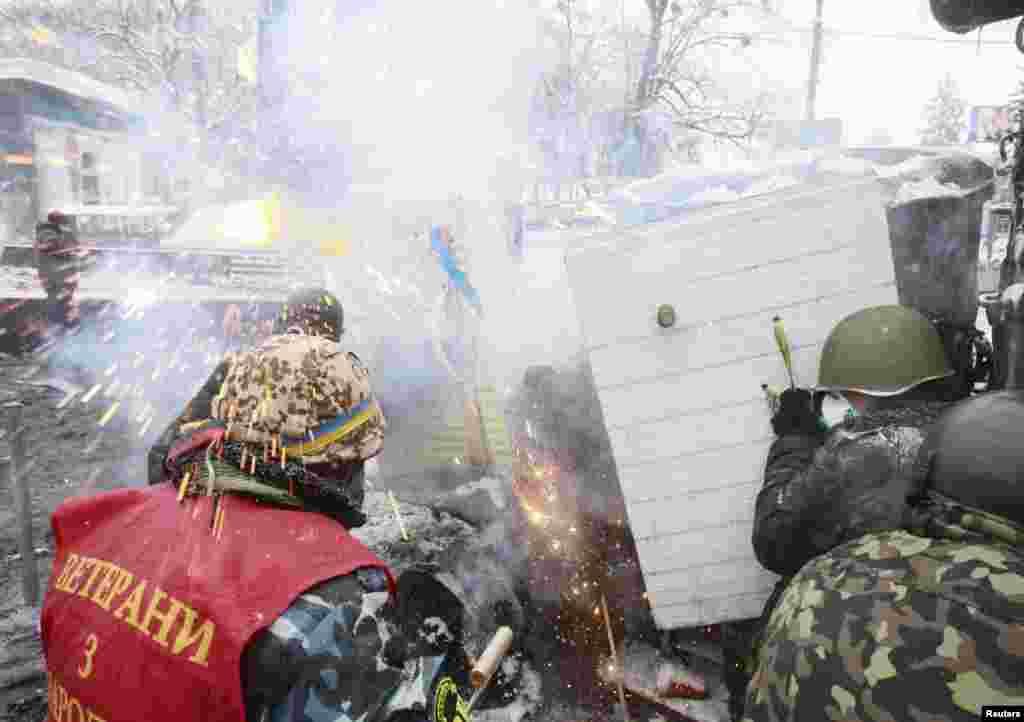 Сишәмбе кичендә &quot;Динамо&quot; стадионының 13 метр биеклектәге колоннадасыннан егылып төшеп 22 яшьлек бер кеше һәлак булды.