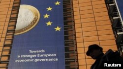 Hemmeler, şol sanda ýewropa liderleri-de, abanýan howpuň kiçi-girim däldigini bilýärler.