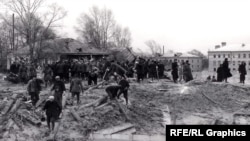 Велетенський вал руйнував усе на своєму шляху: знищував будинки, перевертав автобуси, вбивав людей