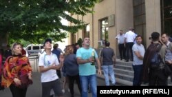 Սարի թաղի գործով նիստից հետո, Երևան, 8-ը հունիսի, 2018 թ․ 