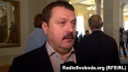 «Деркач, депутат українського парламенту, – понад десяток років був активним російським агентом, підтримуючи тісні зв’язки з російськими спецслужбами», – заявили у Міністерстві фінансів США