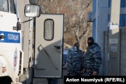 Qırımda Rusiye uquq qoruyıcıları. Arhiv fotoresimi