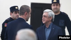 Экс-президент Армении Серж Саргсян в суде, 25 февраля 2020 г.