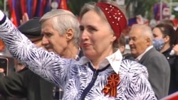 Подивитися на автопробіг прийшли сотні донеччан