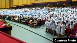 Коллеж битирувчилари қасамëд қилмоқда