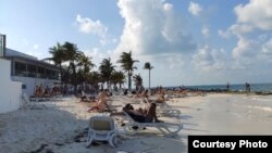 Пляж в Канкуне, Мексика