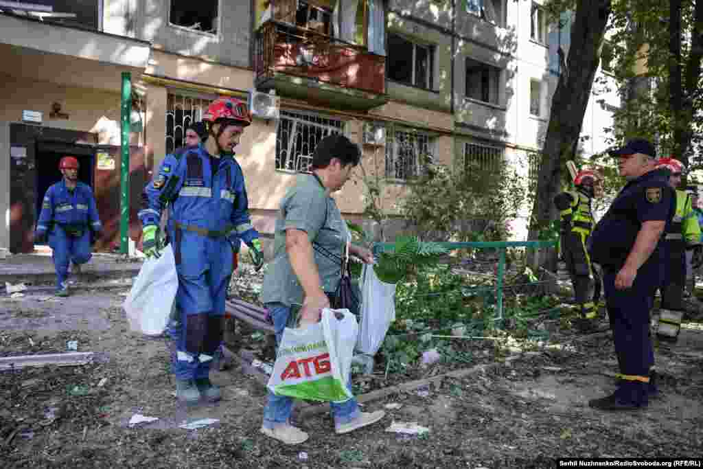 Як це, в один момент втратити все?! Але ті, хто вцілів, повторюють: головне, що живі.