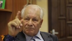 "Татарстан президенты читтәге татарларга Мәскәү кешеләре белән йөри"