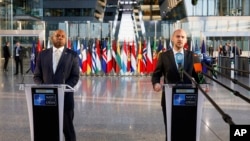 Улуу Британиянын жана Франциянын тышкы иштер министрлери Дэвид Лэмми жана Жан-Ноэл Барро. Брюссель, 4-апрель, 2025-жыл.