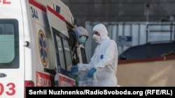 У 341 дорослого і 31 дитини лікарі діагностували COVID-19