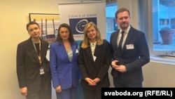 Дэлегацыя Каардынацыйнай рады ў Страсбургу: зьлева направа Маргарыта Ворыхава, Аляксандра Мамаева, Ксенія Луцкіна, Валер Мацкевіч