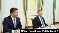 Глава МИД Казахстана Мурат Нуртлеу (справа). МИД опубликовал это фото 5 сентября 2025 года
