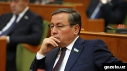 Andijon viloyat hokimi Shuhrat Abdurahmonov so‘kong‘ichligi bilan tanilgan hokimlardan biridir.