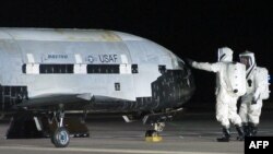 Багаторазовий безпілотний літак X-37B, Калфорнія, 2010 рік